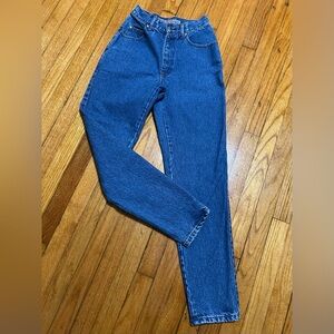Vintage vtg Levi’s 900 Series SIZE 9 High Rise Slim Ankle Jeans Runs Small